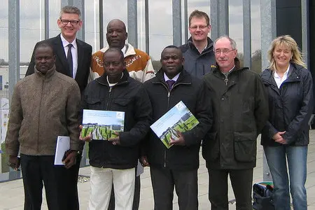Hoher Besuch aus Benin
hoch über dem ecopark