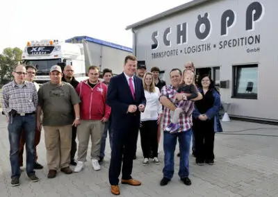 Spedition und Werkstatt
feiern Start im ecopark