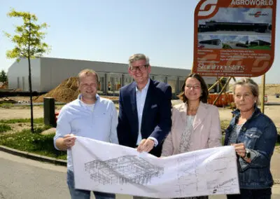 Agro World baut Kühlhalle
und Büros im ecopark