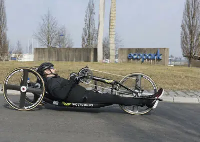 1000 Kilometer mit dem Handbike die ecopark-Allee hoch und runter