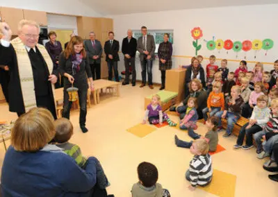 Mitarbeiter im ecopark können Kinder betriebsnah betreuen lassen