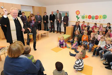 Mitarbeiter im ecopark können Kinder betriebsnah betreuen lassen