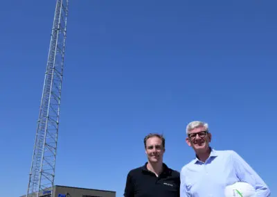 Riesiger Mast im ecopark für Internet und Mobilfunk